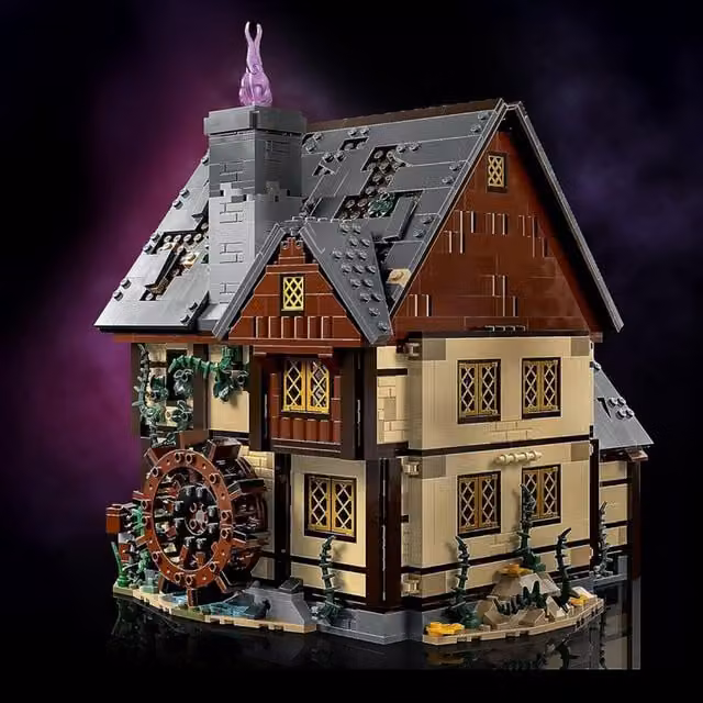 LEGO Ideas Disney Hocus Pocus The Sanderson Sisters Witches House Multicolour