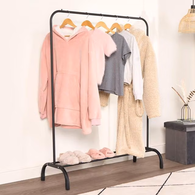 OHS Heavy Duty Minimalist Metal Clothes Rail in Matt Black