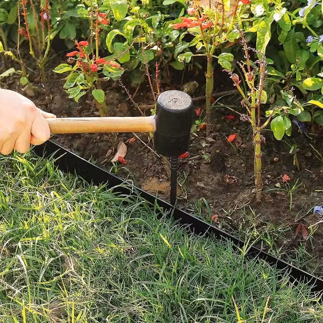 Livingandhome Black Wire Mesh Border Garden Edging with 30 Ground Pegs for Easy No-Dig Installation, Height: 5 cm
