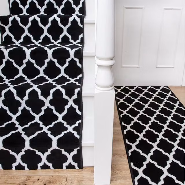 The Rug House Trellis Geometric Stair Carpet Runner in Black and White, Width: 70 cm, Length: 548 cm