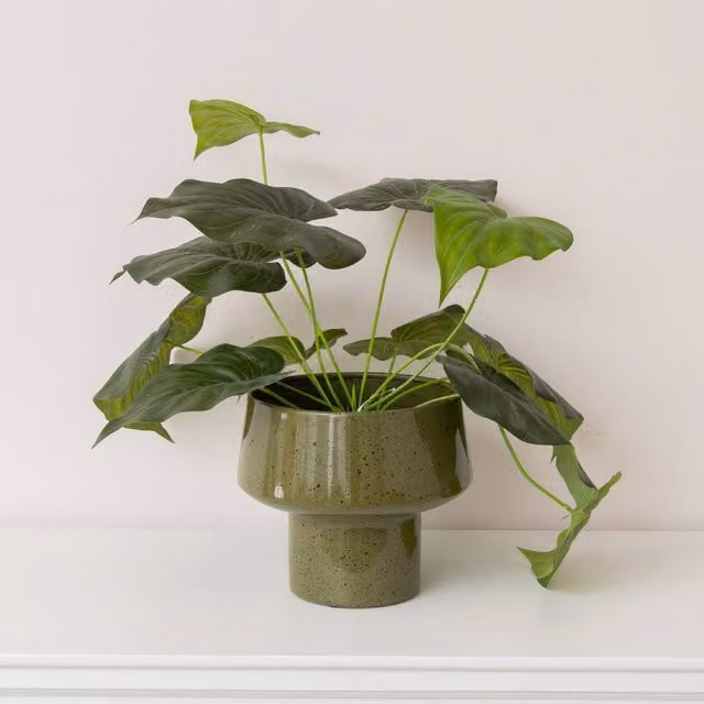 Melody Maison Round Green Metal Planter Pot, Diameter: 24 cm, Height: 20 cm