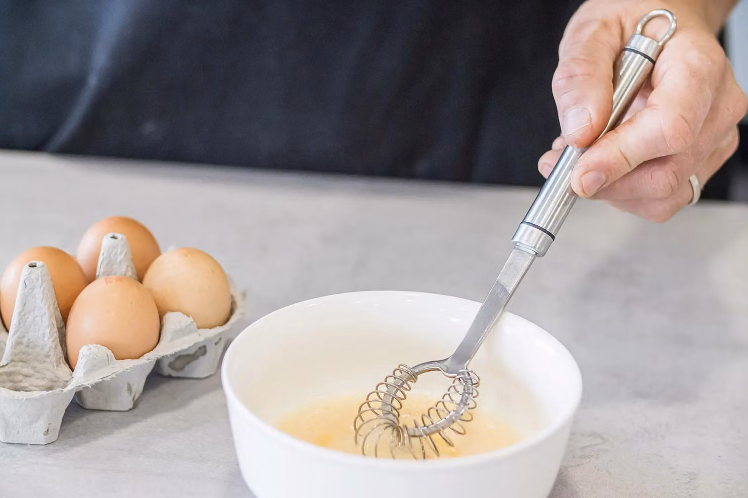 KitchenCraft Professional Stainless Steel Oval Mini Whisk in Silver, 23 cm – 2