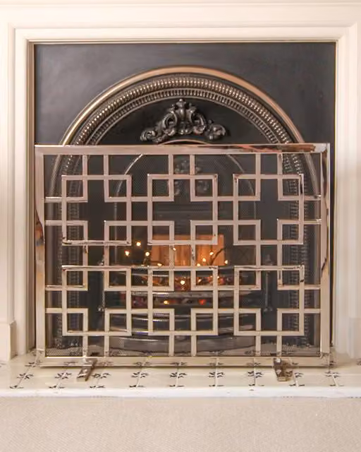 Dibor Kensington Nickel Silver Traditional Fireplace Guard, H62cm x W84cm