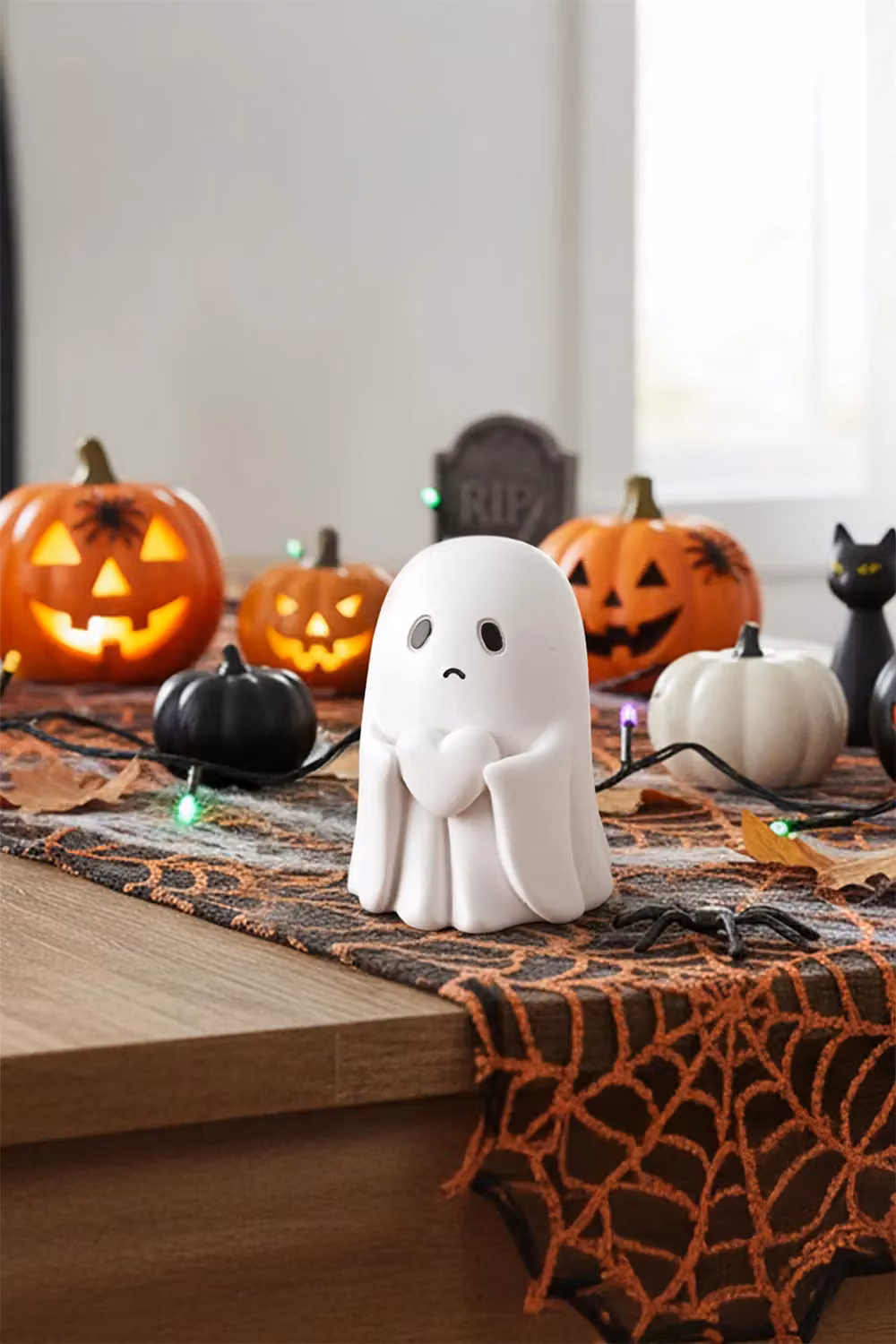 Living and Home Mini Halloween Sad Ghost Figurine Holding a White Heart Resin Ornament for Tabletop and Shelves – 2