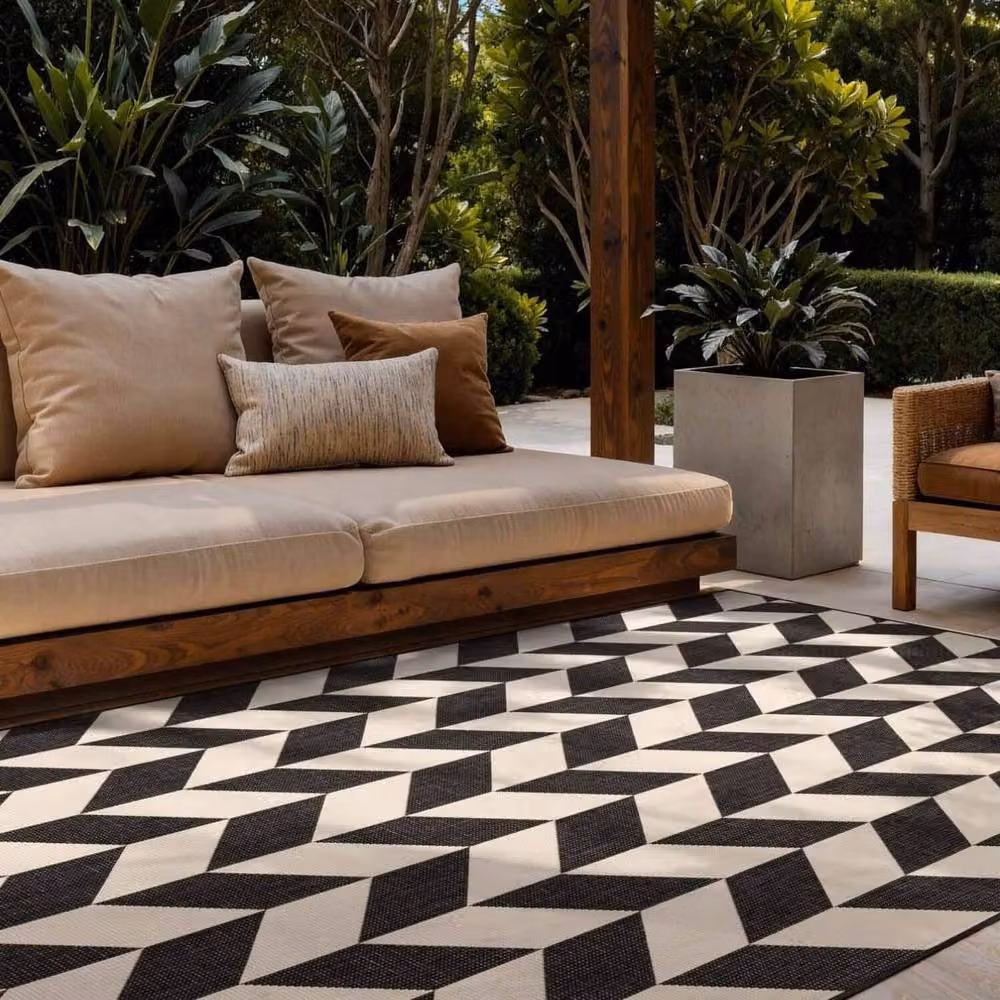 Ted Baker Terrick Reversible Indoor Outdoor Chevron Design Rug in Black, W/D: 200 x 300 cm – 3