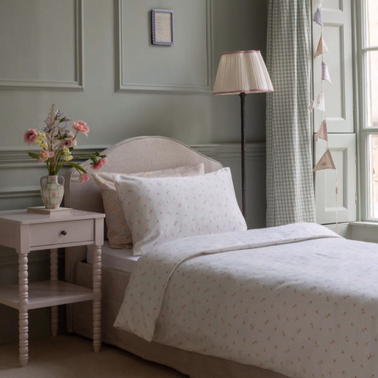 Avery Row Organic Cotton Single Bedding Set, Floral Pink and White, Duvet Cover 140 x 200 cm and Pillowcase 50 x 75 cm – 3