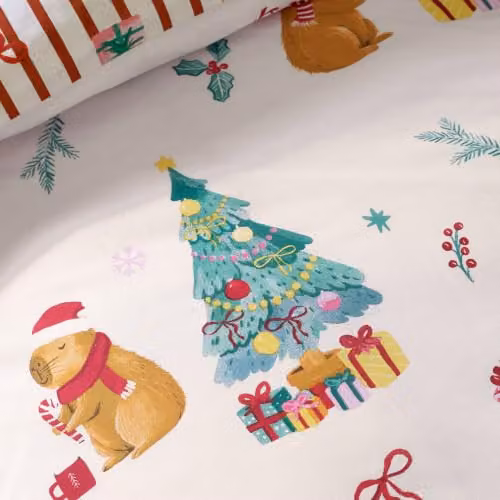 Catherine Lansfield Capybara Christmas Reversible Duvet Cover and Pillowcase Set, Beige, W/H: 200 x 200 cm, Pillowcase: 50 x 75 cm – 2