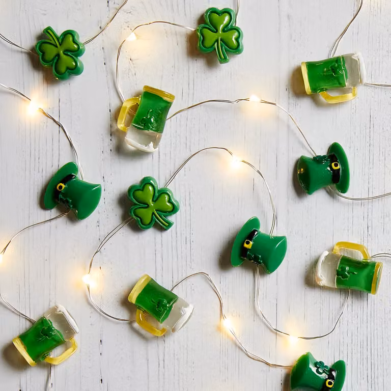 Lights4fun St Patrick's Day Indoor 20 LED String Fairy Lights in Green, White and Silver, 1.9m