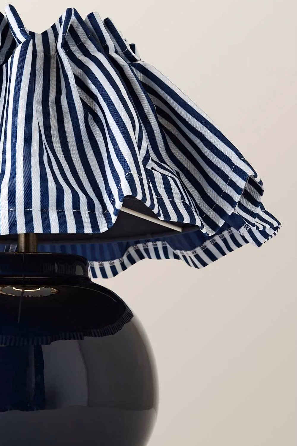 ValueLights Arabella Ceramic Table Lamp with Navy Pleated Pinstripe Gingham Fabric Shade and Bulb – 4