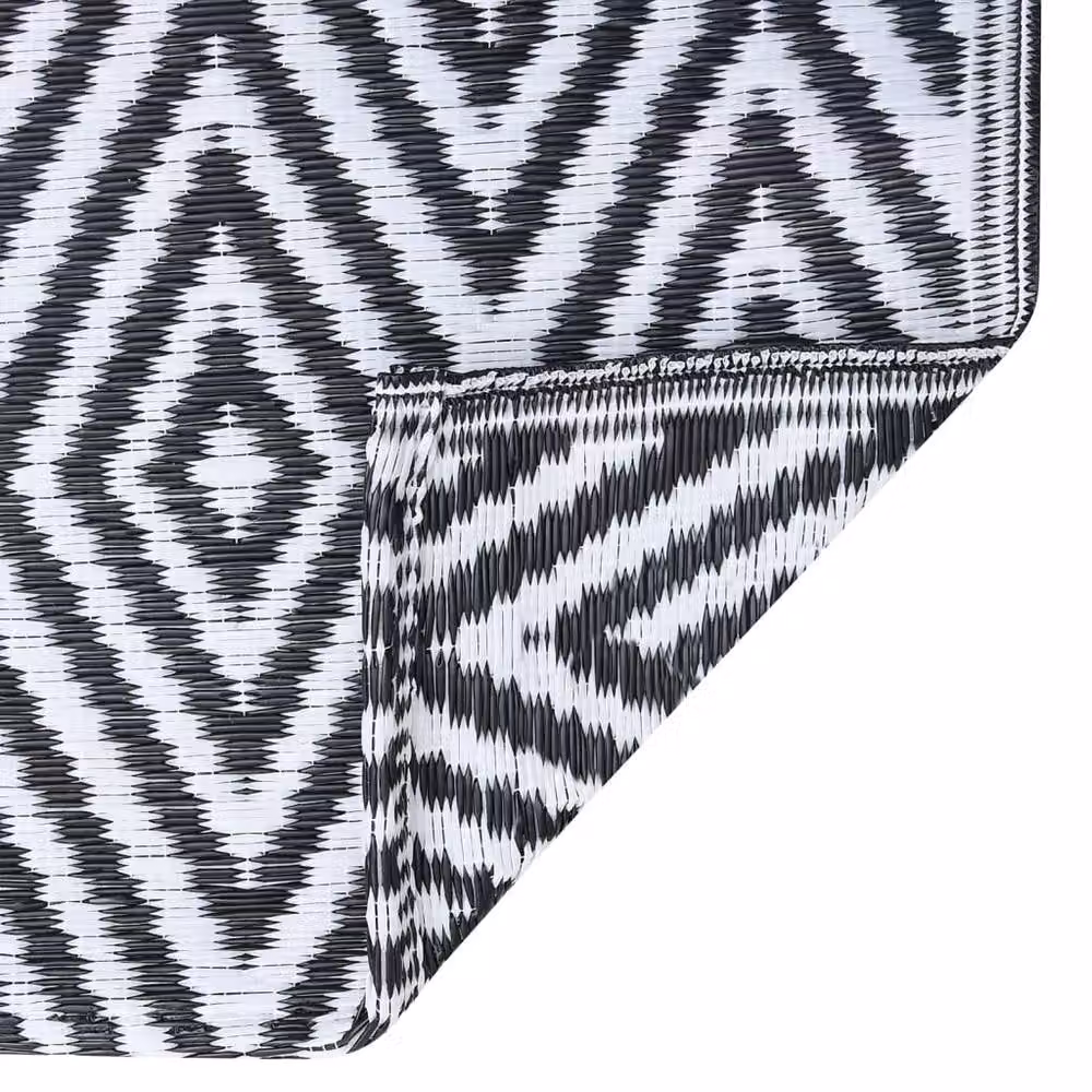Berkfield Home Outdoor Carpet in White and Black, W: 160 cm, L: 230 cm – 4