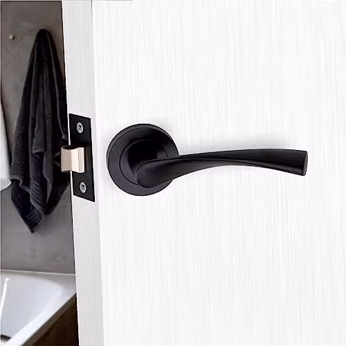 Golden Grace Astrid Key Lock Door Handle Set in Matt Black – 3