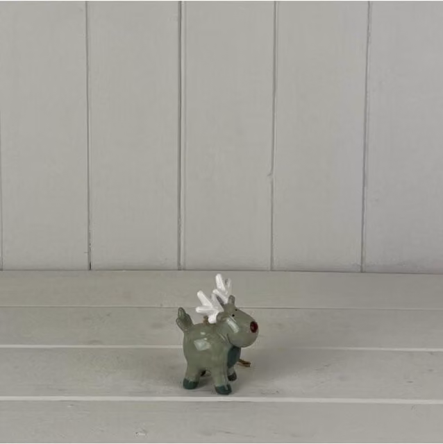 KDMD Ceramic Hanging Reindeer Decoration in Light Green and White