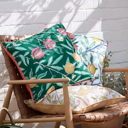 Morris & Co. Fruits Outdoor Square Cushion in Green and Yellow, W/D/H: 45 x 45 x 45 cm – 5