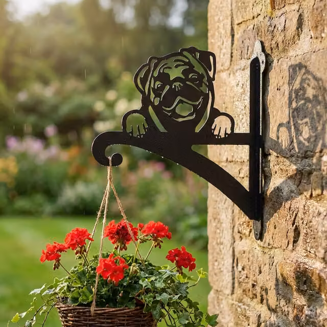 Laser Hut Pug Hanging Basket Bracket in Black Metal