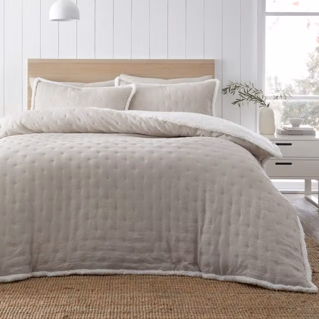 Catherine Lansfield Cosy Nori Sherpa Duvet Cover and Pillowcase Set, Beige, W/D/H: 200 x 200 cm, Pillowcases: 50 x 75 cm – 1
