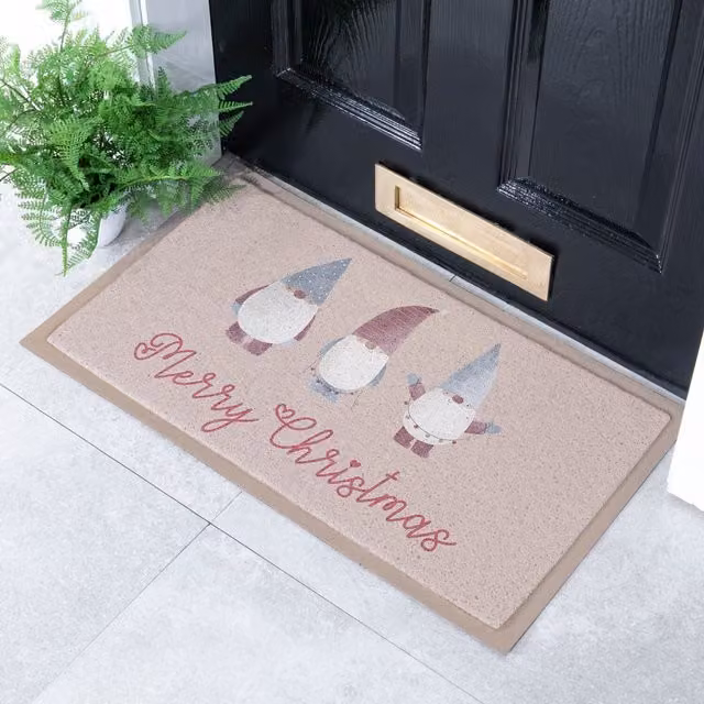 Artsy Mats Gnome Merry Christmas Indoor Outdoor Non-Slip Washable Doormat, Beige and Multicolour