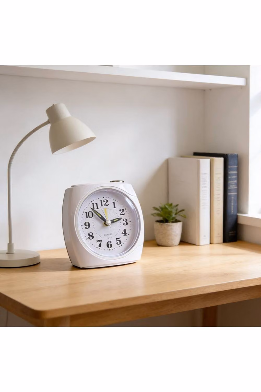 KDMD Compact Retro Analogue Bell Alarm Clock in Multicolour – 2