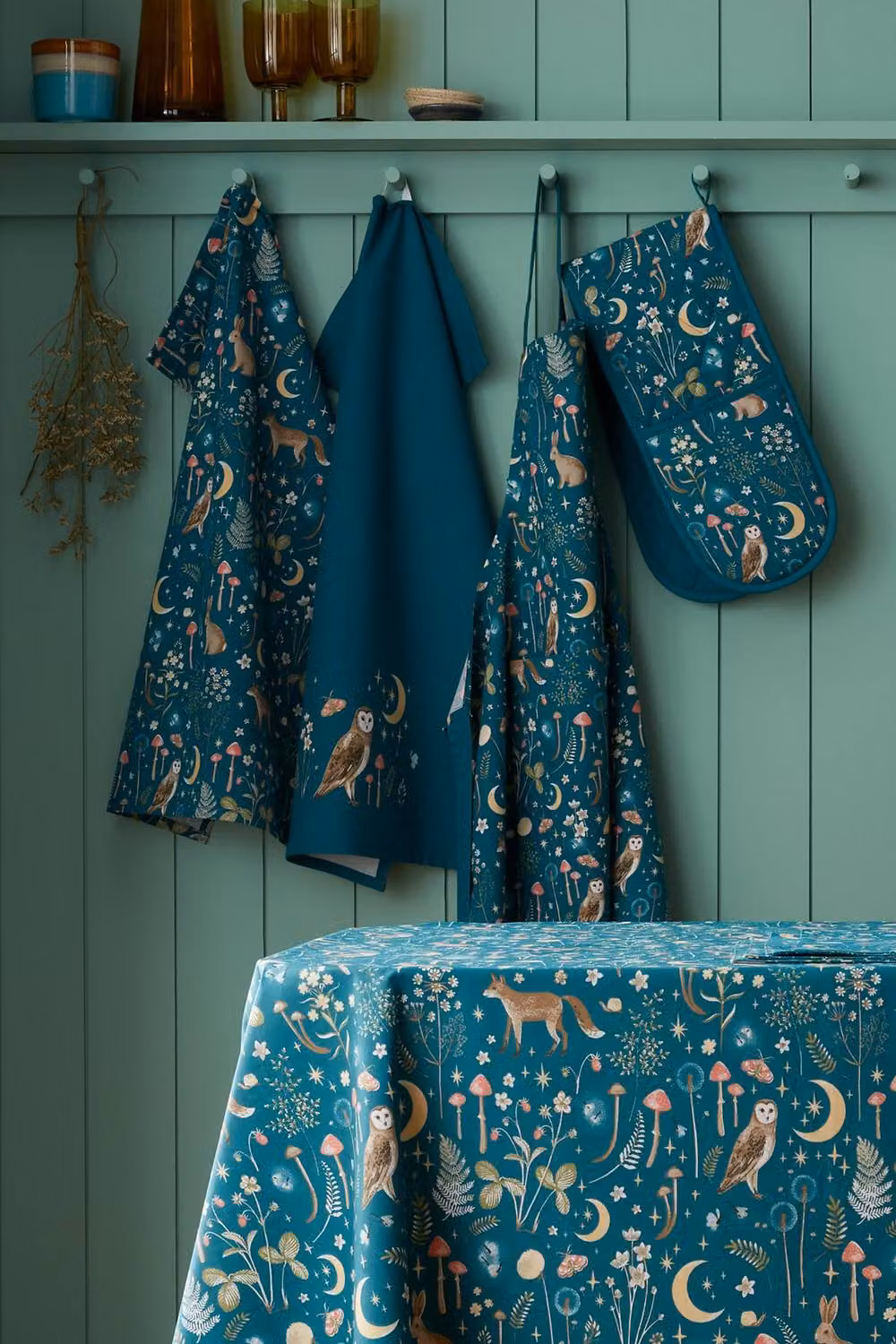 Catherine Lansfield Enchanted Twilight Animals Cotton Kitchen Apron in Green – 2