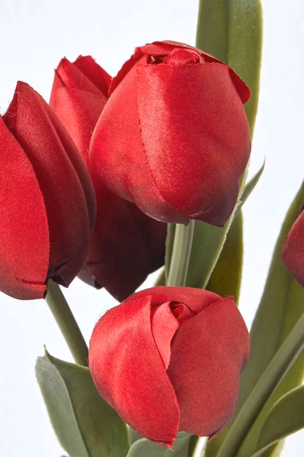 Homescapes Red Artificial Tulips in a Grey Decorative Stone Pot, Height: 27 cm – 2