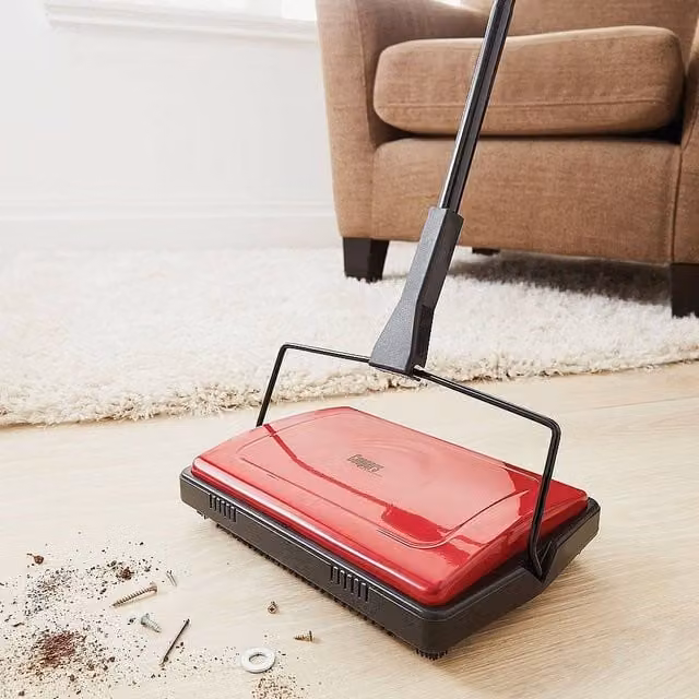 Coopers of Stortford Lightweight Manual Foldable Carpet Sweeper in Red for Carpets, Rugs and Hard Floors – 1