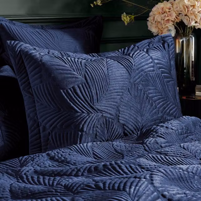 Palmeria Quilted Velvet and Cotton Pillowcase - Blue