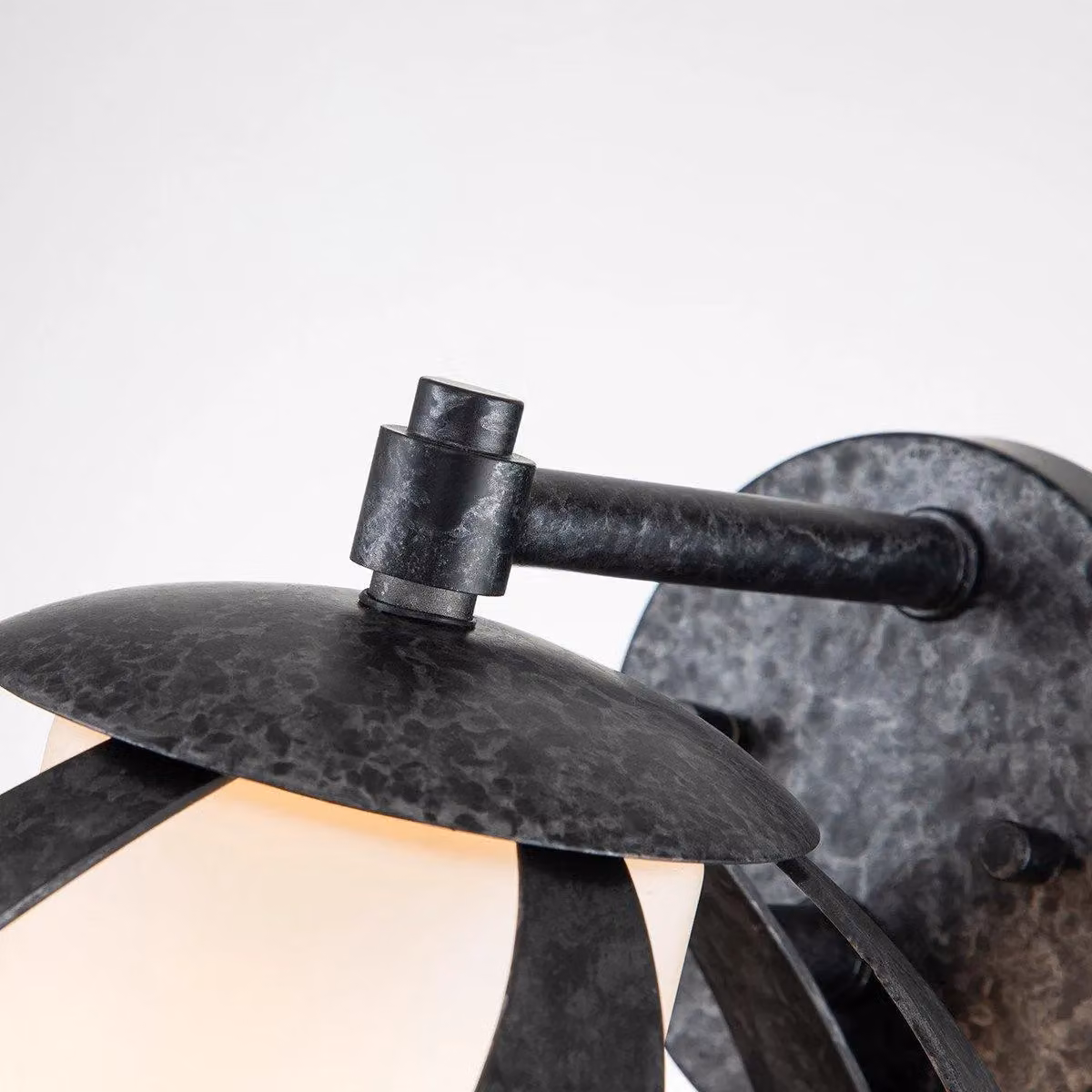 Quoizel Blacksmith Industrial Wall Lamp in Black and Silver with Transparent Glass, IP44 Rated for Garden Use – 2