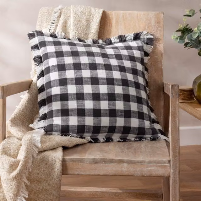 Riva Home Yard Barton Black Checked Cotton Cushion with Polyester Filling, W/D/H: 45 x 45 x 45 cm