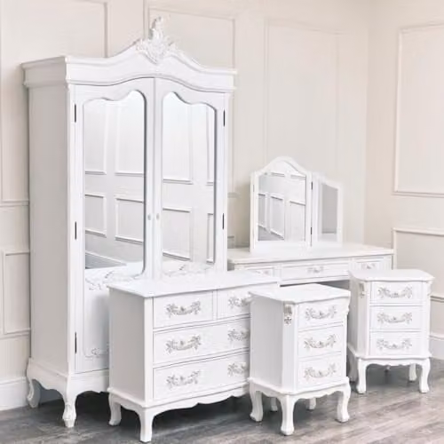Melody Maison Pays Blanc Bedroom Furniture Set in White and Gold