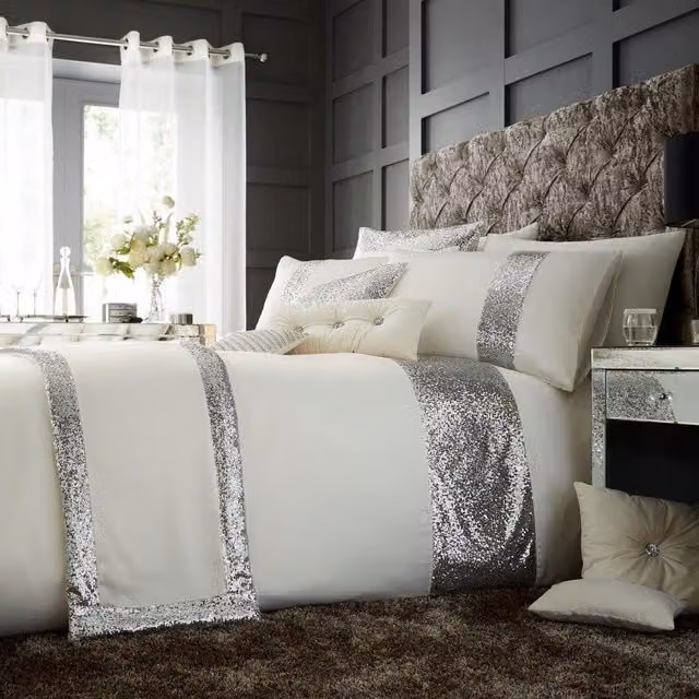 Smart Living Glamour Duvet Cover and Pillowcase Set in Beige and White, 140 x 200 cm
