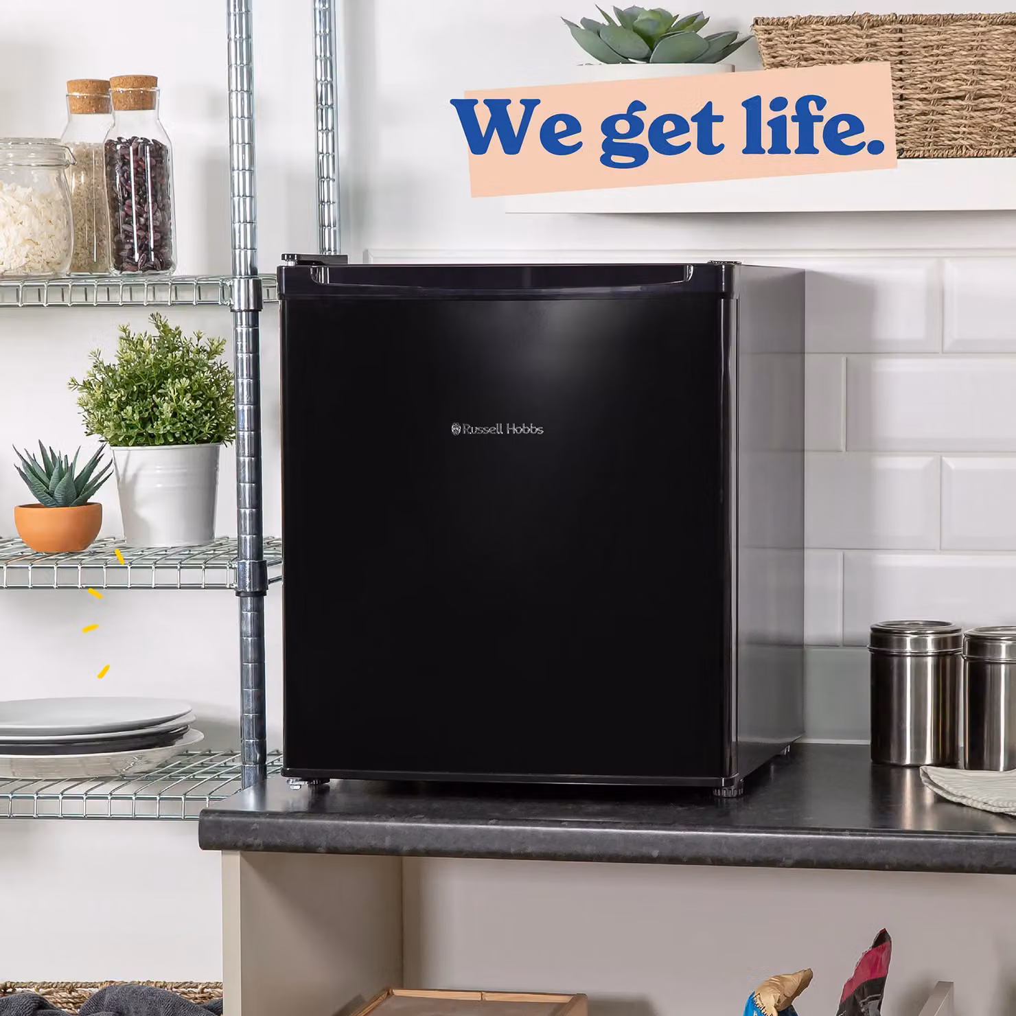 Russell Hobbs 40L Larder Mini Fridge in Black with Reversible Door and Bottle Rack – 8