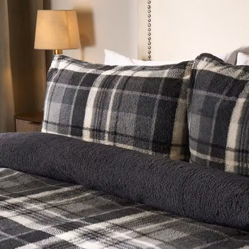 OHS Teddy Fleece Checked Duvet Cover and Pillowcase Set in Anthracite Grey, W/D/H: 200 x 200 cm – 2