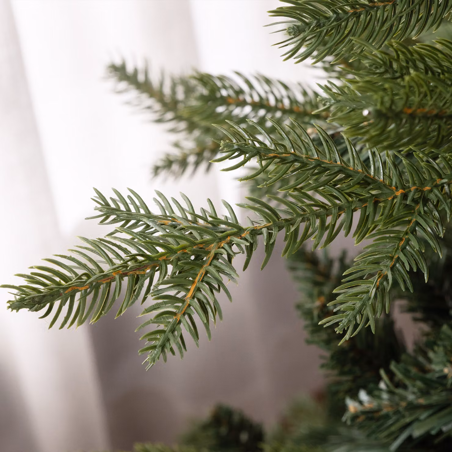 HOMCOM 5ft Artificial Green Christmas Tree with 1309 Tips and Metal Base – 6