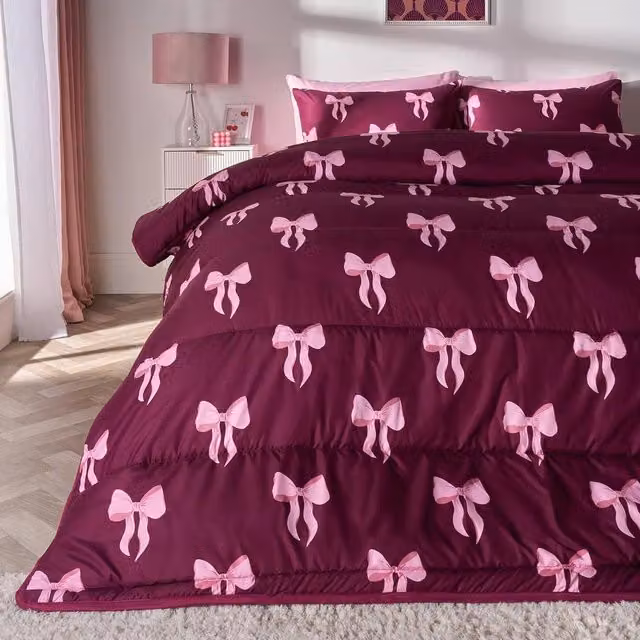 OHS Burgundy 10.5 Tog Microfibre Coverless Duvet and Pillowcase Bedding Set, W/D/H: 200 x 200 x 200 cm