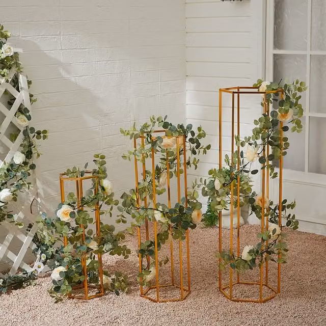 Livingandhome Set of 3 Gold Geometric Hexagon Metal Flower Stands