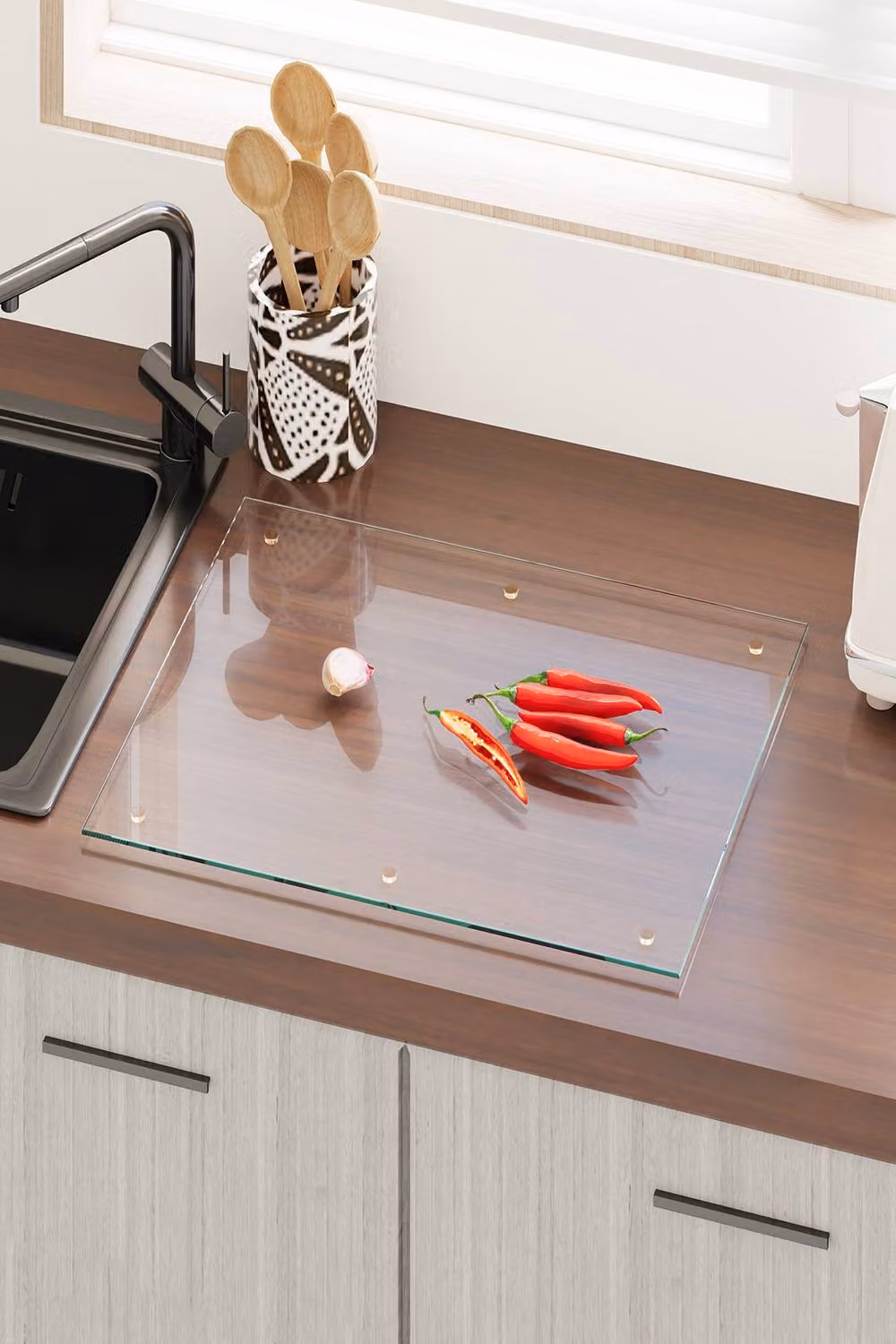 Living and Home Tempered Glass Rectangular Chopping Board and Worktop Saver with Non-Slip Feet in Clear – 2