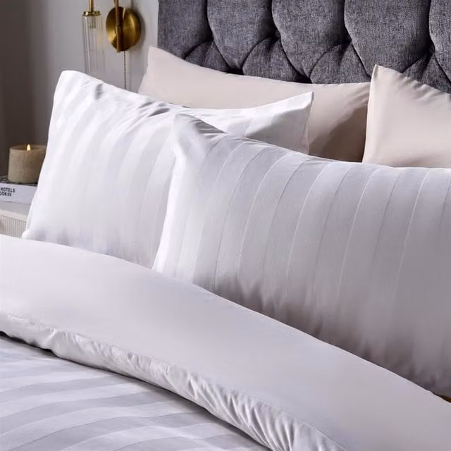 OHS Modern Striped Velvet Duvet Cover and Pillowcase Set in Beige and White