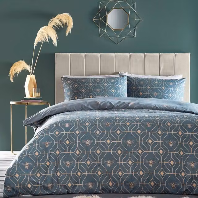 Furn Bee Deco Reversible Geometric Bumble Bee Duvet Cover and Pillowcase Set in Blue and Gold, 200 x 200 cm – 1