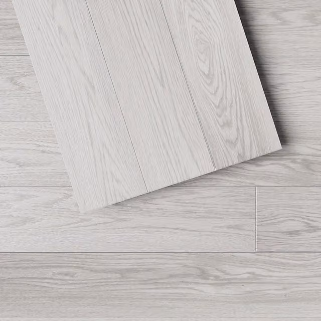 Komore Set of 20 Grey Wood-Look Click-Lock PVC Flooring Planks