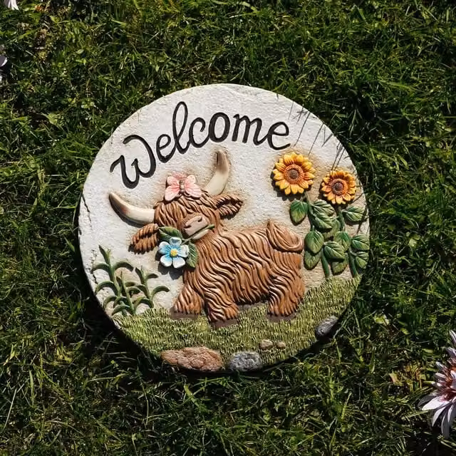 Country Living Highland Cow Welcome Concrete Stepping Stone in Grey