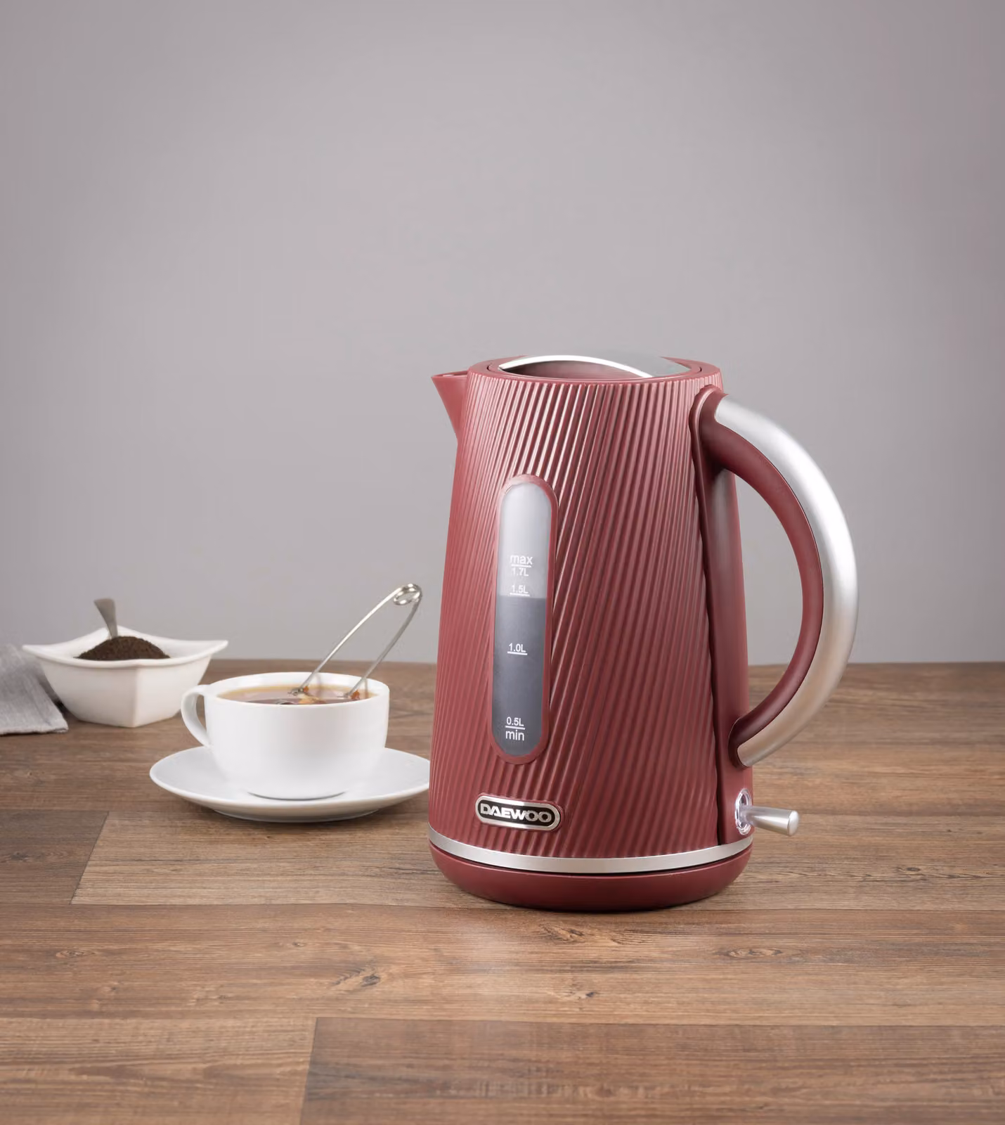 Daewoo Cascade 3000W Fast Boil Electric Kettle in Matt Dark Red – 2