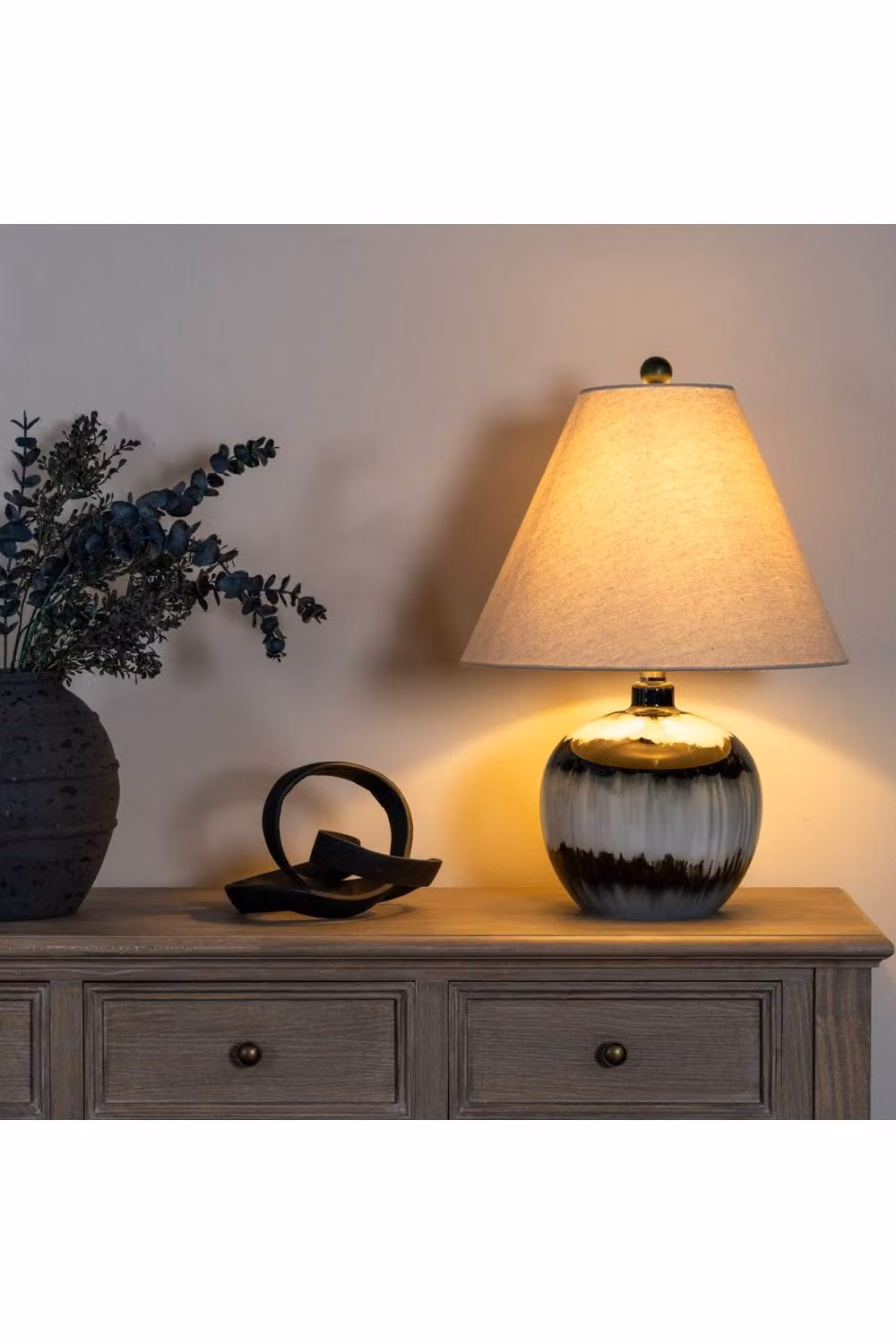 KDMD Sepia Shadows Squat Table Lamp with Black Ceramic Base and Beige Linen Fabric Shade – 2