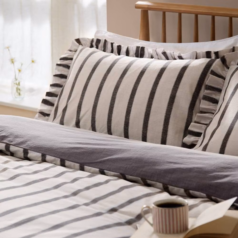 Wylder Connie Striped Reversible Cotton Duvet Cover Set in Beige, W: 180 cm x H: 200 cm – 2