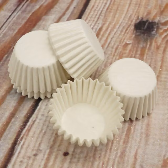Bakery Direct White Petit Four Cases, 1000 Pack