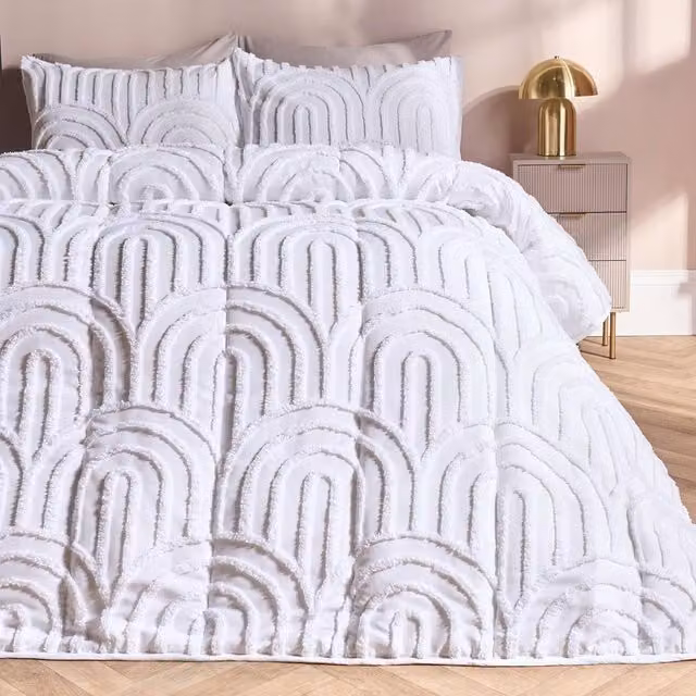 OHS Tufted Arches 7.5 TOG Double Duvet and Pillowcase Set in White
