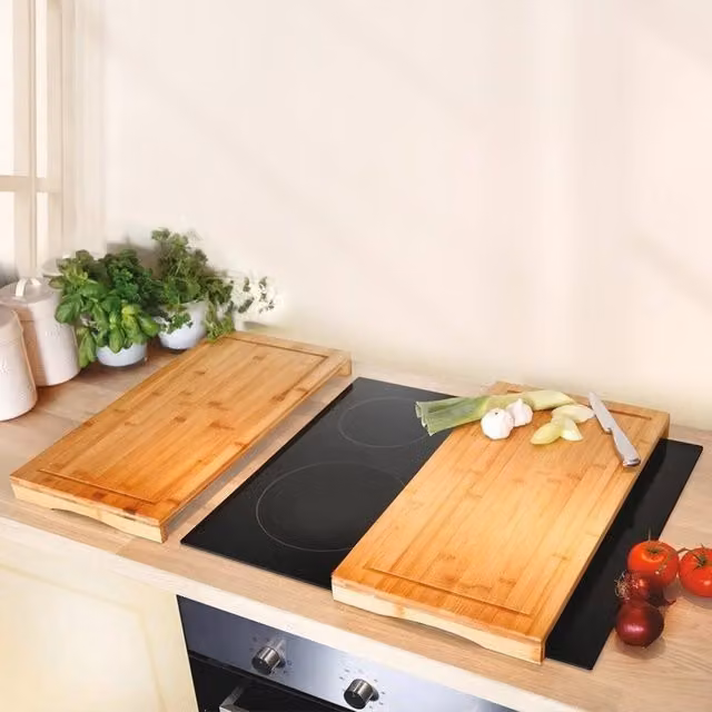 Nordara 2-Piece Bamboo Chopping Board and Worktop Saver Set in Brown – 1