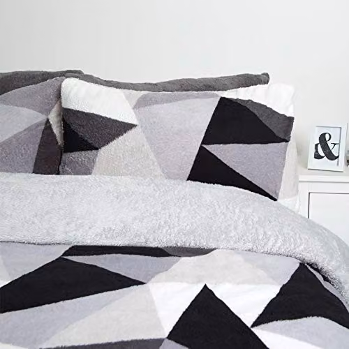 Dreamscene Shapes Teddy Fleece Duvet Cover and Pillowcase Set in Silver Grey, W/D/H: 230 x 220 x 180 cm – 2