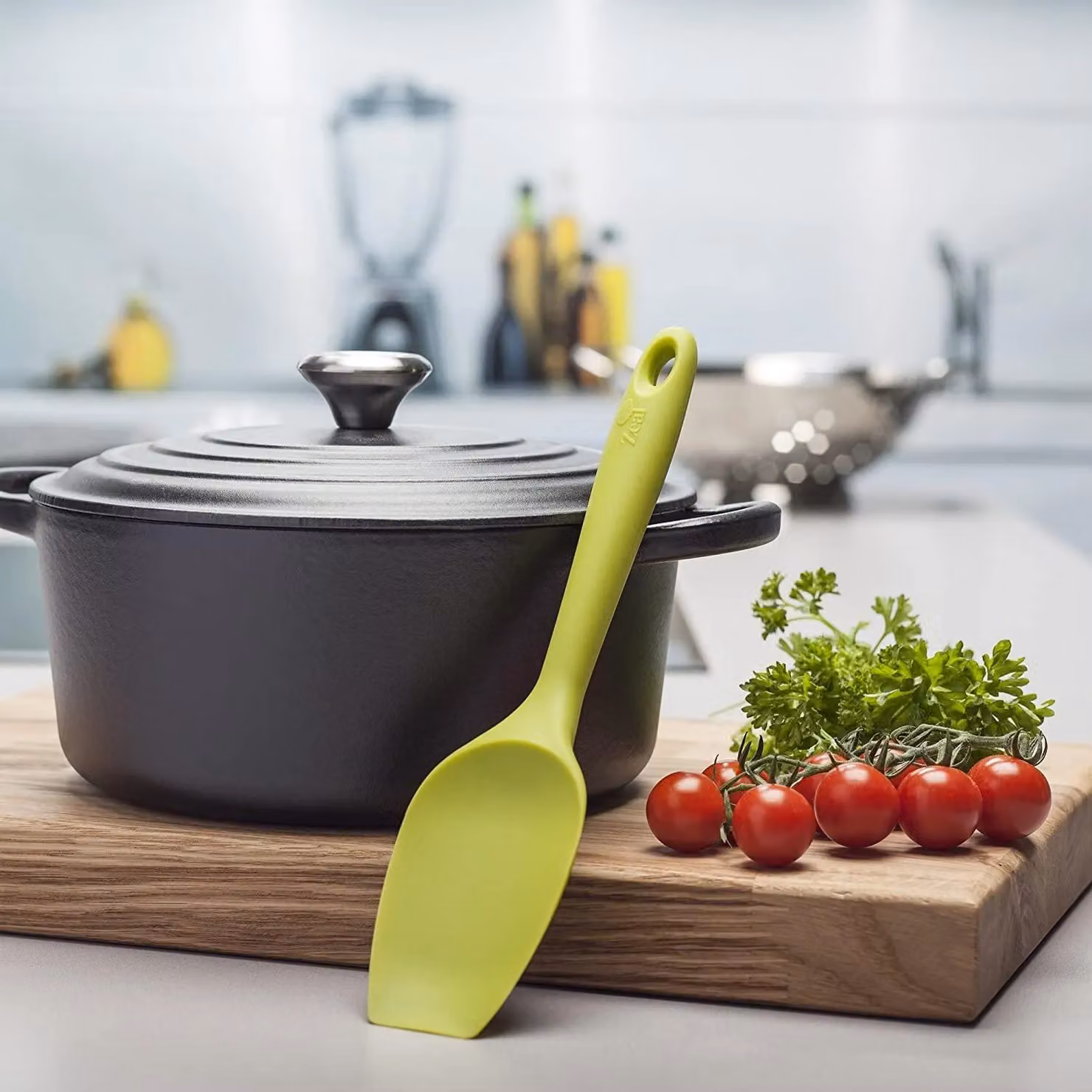 Zeal Silicone Non-Scratch Spatula Spoon in Green, 26 cm – 2