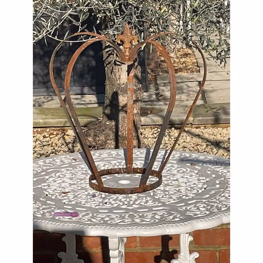 Poppyforge Crown Planter Garden Art in Bronze, W: 22.9 cm, D: 22.9 cm, H: 48.3 cm – 3