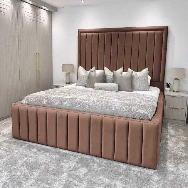 Living Comfort Bedz Hampton Upholstered Slatted Base Bed with 54-Inch Panel Headboard in Brown, W/D/H: 200 x 200 cm – 1