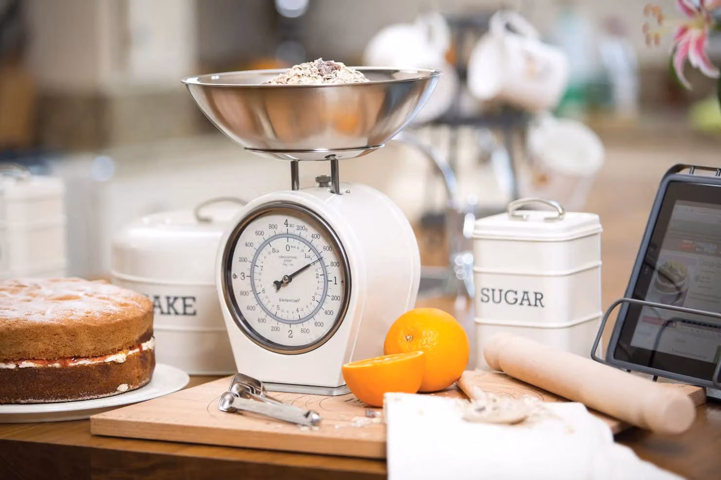 Living Nostalgia Antique Cream Manual Mechanical Kitchen Scales with Analog Display – 5